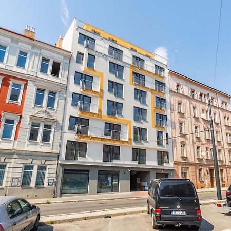 Brand New Studio Apartment #21 With Free Secure Parking In The Center Prague Exterior photo