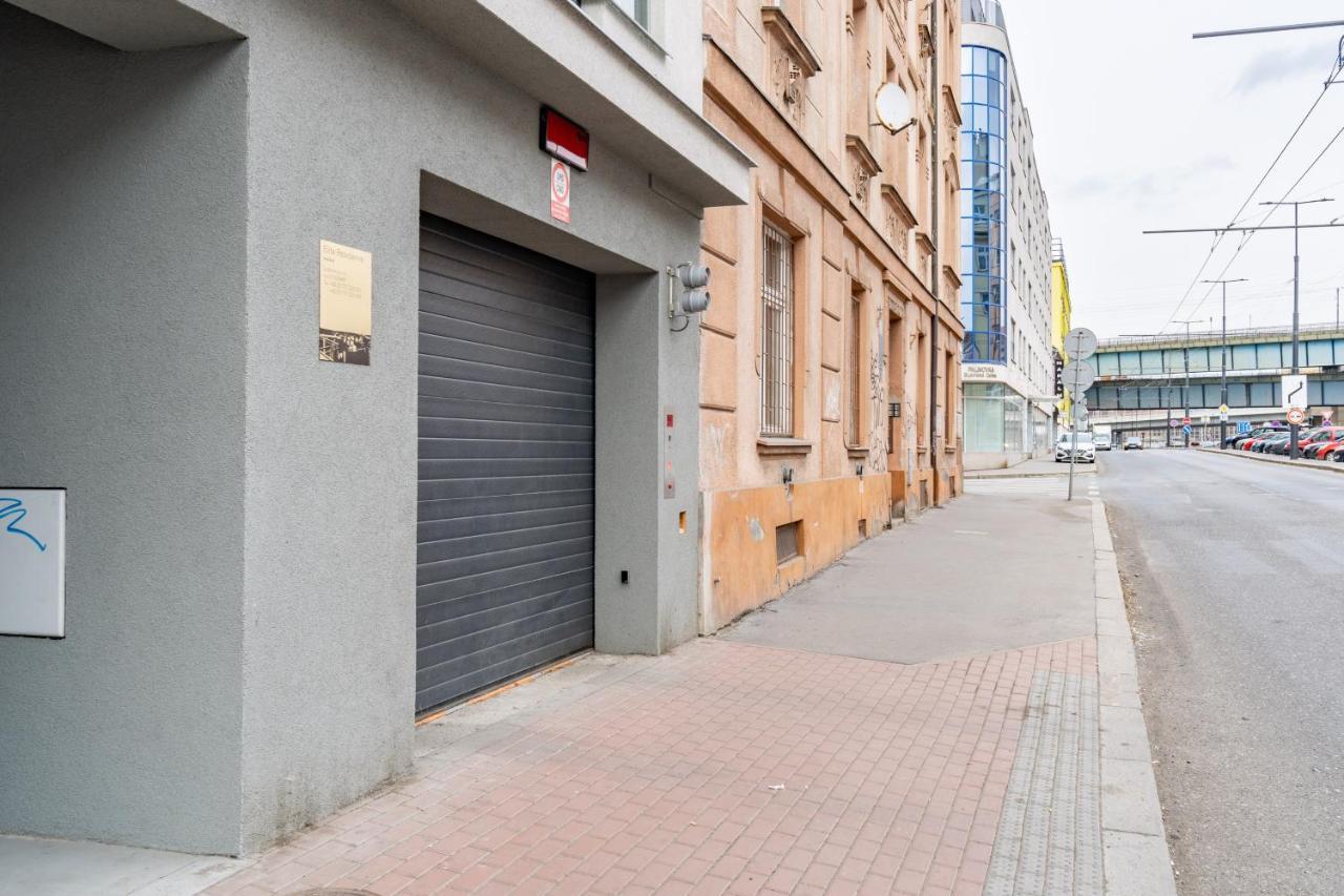 Brand New Studio Apartment #21 With Free Secure Parking In The Center Prague Exterior photo